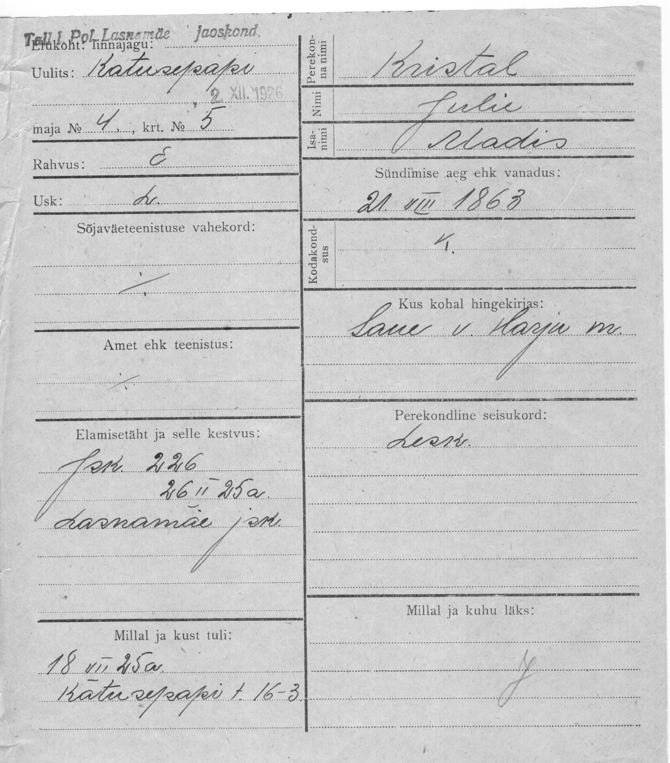 Kristal, Julie, Madis